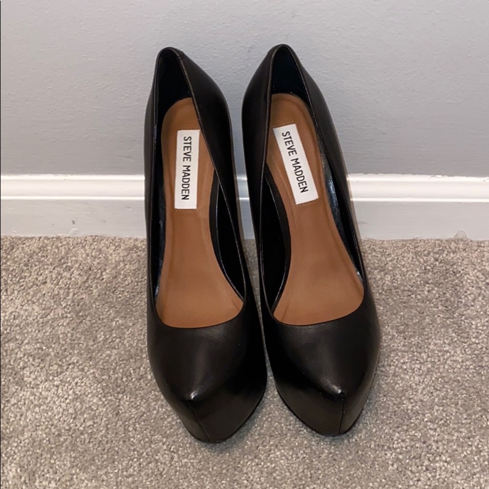 COPY - Steve Madden size 8 platform pump